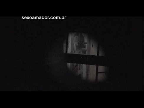❤️ Блонді таємно знімає на відео сусідський вуайерист, прихований за порожнистими цеглами ❤️❌ Порно у нас uk.sex-porntube.ru